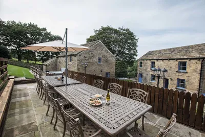 Homestead Cottage Outside Dining