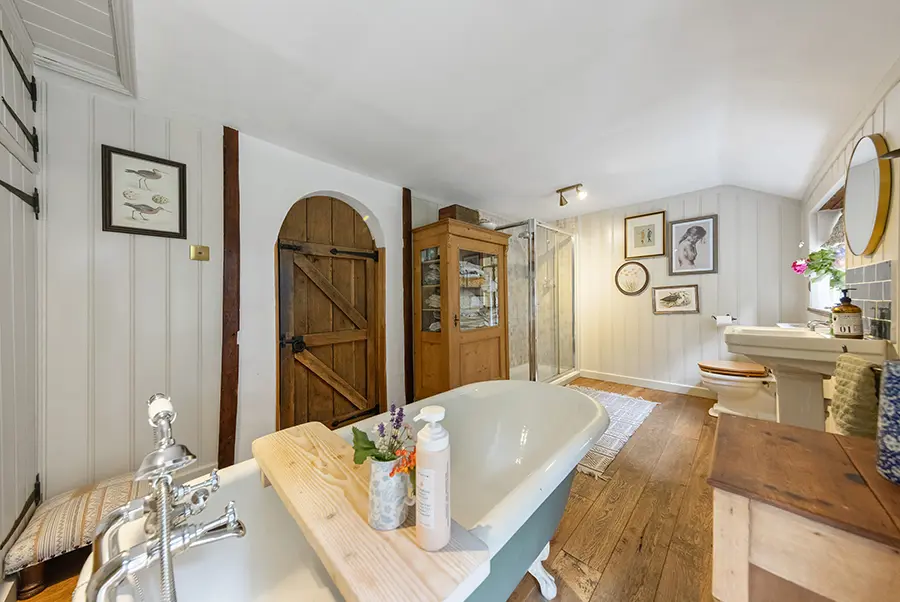 Thistlebrook Retreat Bathroom 1.2