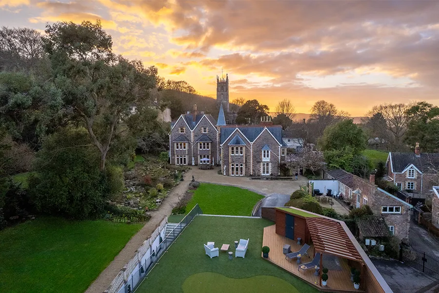 Mendip Manor Exterior 5