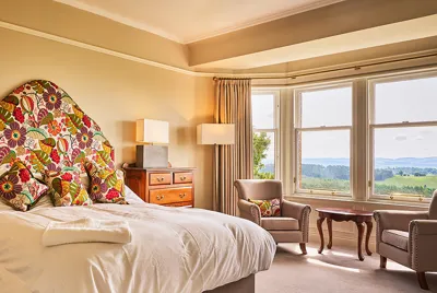 Cairnloch Master Suite 1