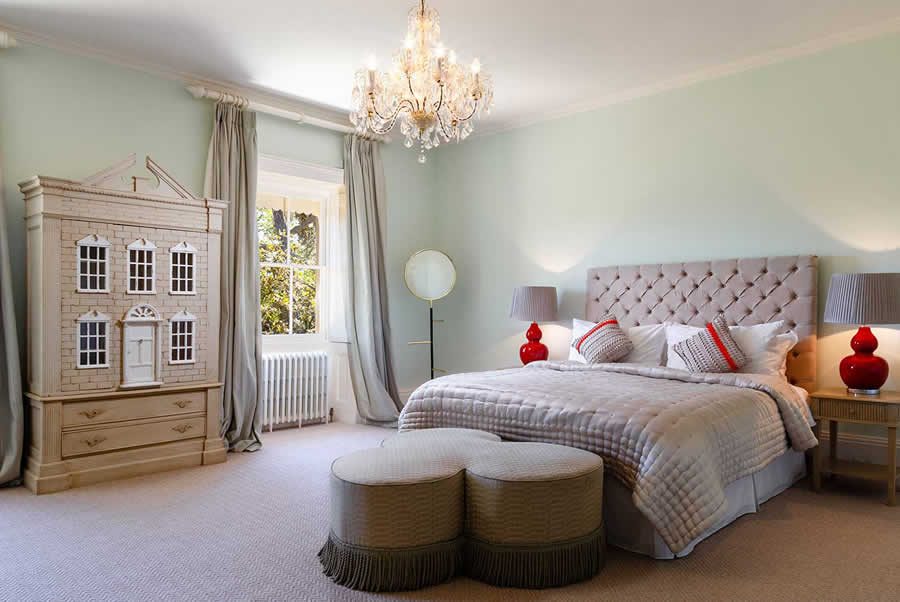 Yoxford Manor Bedroom Dolls House