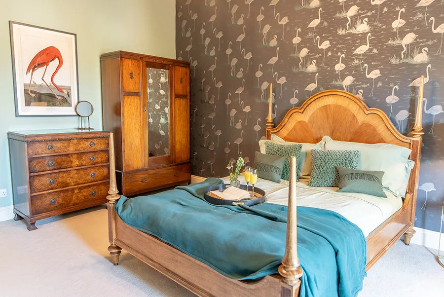 Mendip Manor Flamingo Bedroom 2