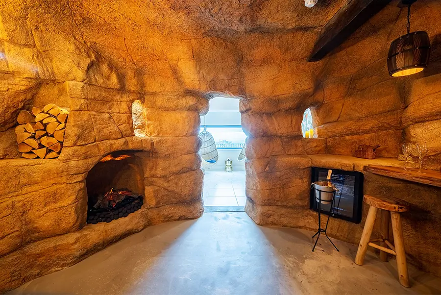 Heatherbryn House Cave Bar 2