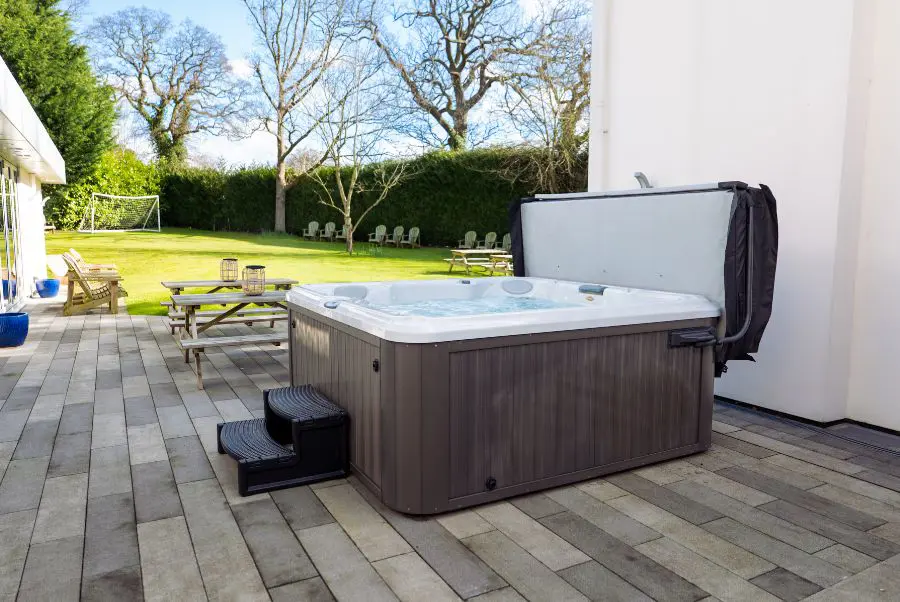 Crofton Lodge Hot Tub 1