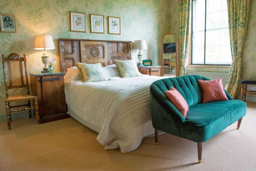 Whittington Manor Bedroom2