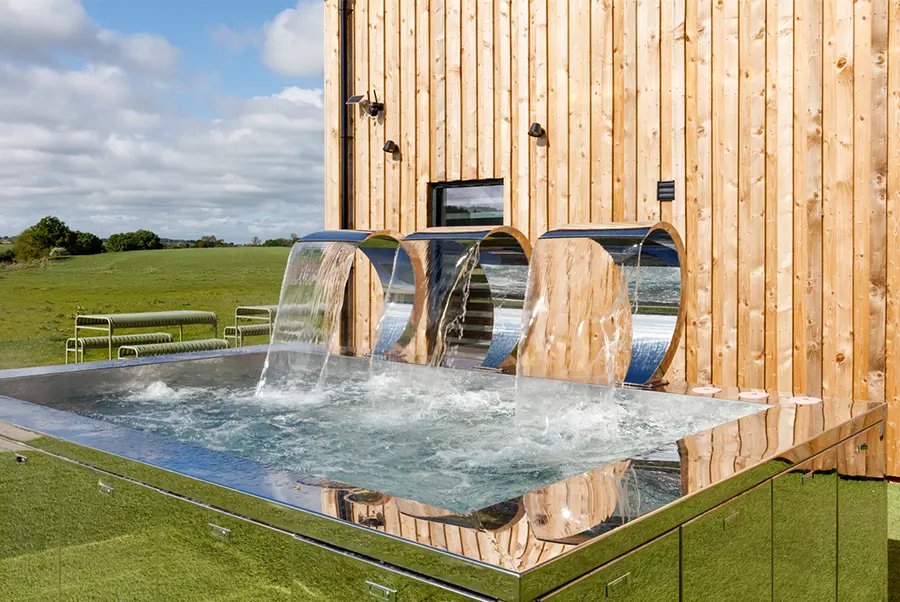 Rapunzels' Keep Hot Tub 2