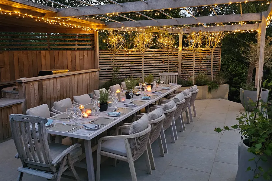 Three Little Pigs Alfresco Dining Evening