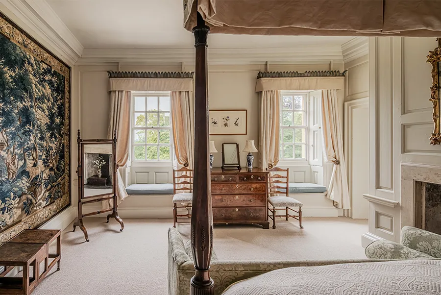 Henriette Tapestry Bedroom 2