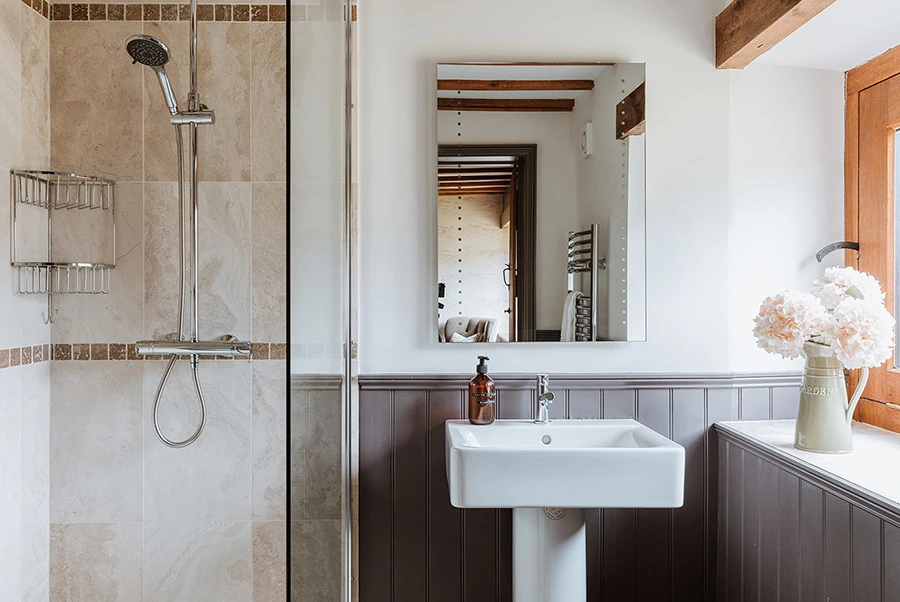 Old Mill Barns Old Byre Bathroom 1