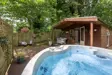 Bannerby Lodge Hideaway Lodge Hot Tub