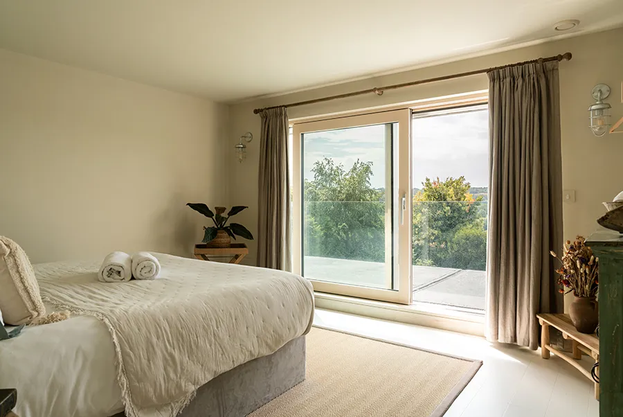 Amberford House Rodborough Bedroom 1