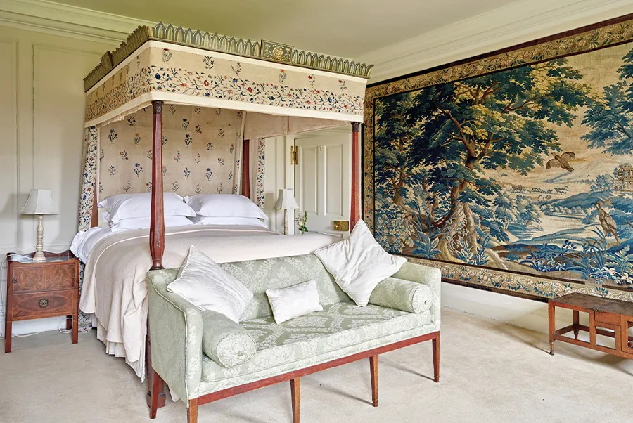 Henriette Tapestry Room 1