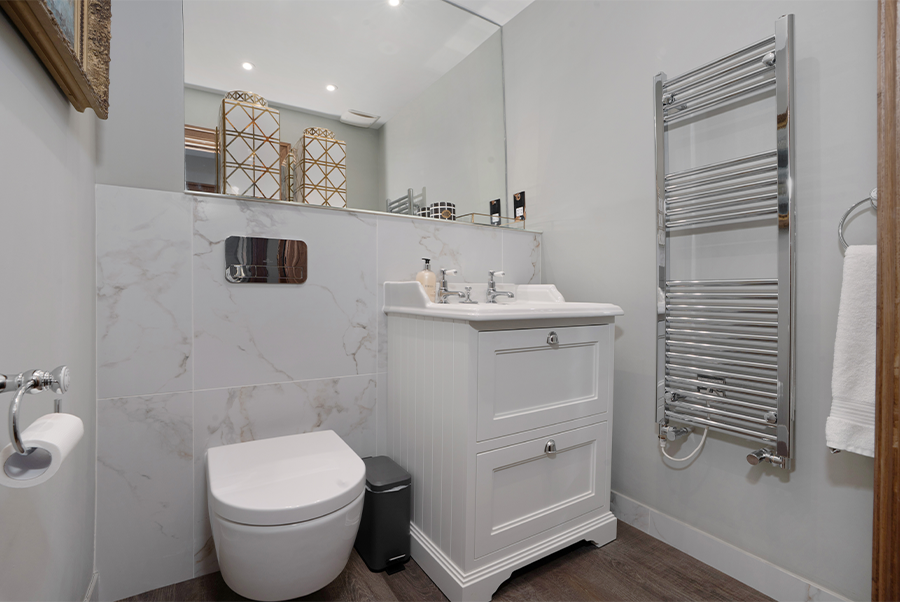 Stonegate Lodge Central Gatehouse Bathroom 2