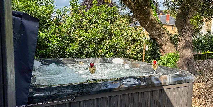 Lynbrook Hot Tub