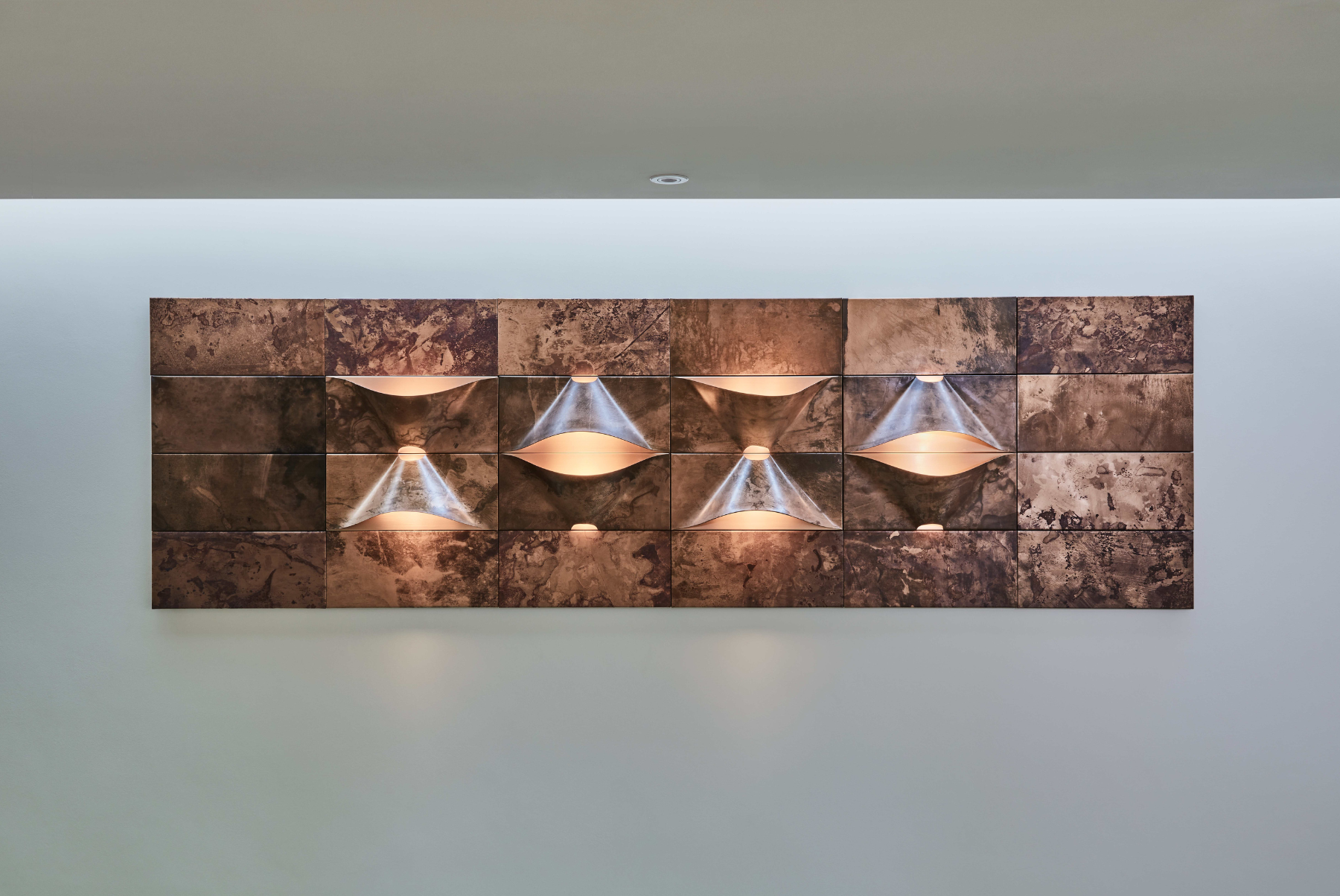 Ocean Bay House Lighting Feature