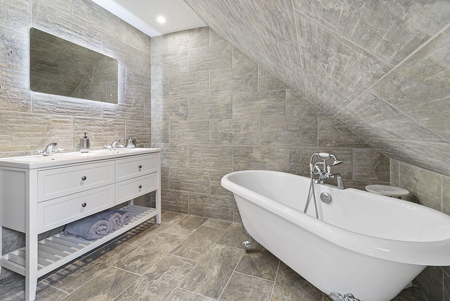 Bradstock Barn & Stables Stables Bathroom 1