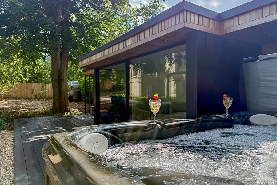 Lynbrook House Hot Tub 2
