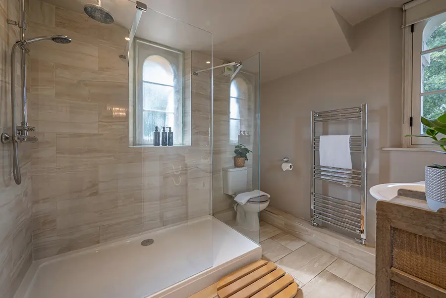 Bannerby Lodge Bathroom 2