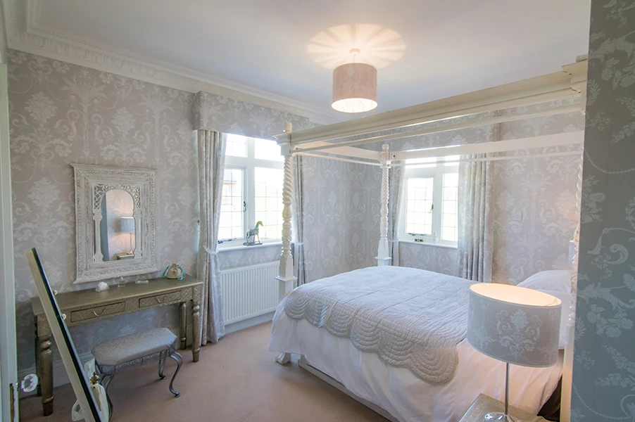 Araden Manor Sussex The White Bedroom
